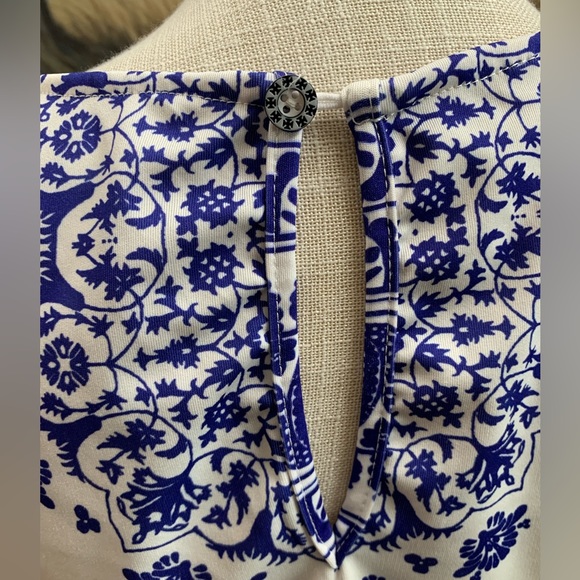 Super cute women’s matching top and short set SZ LG blue white Mediterranean - Picture 11 of 11